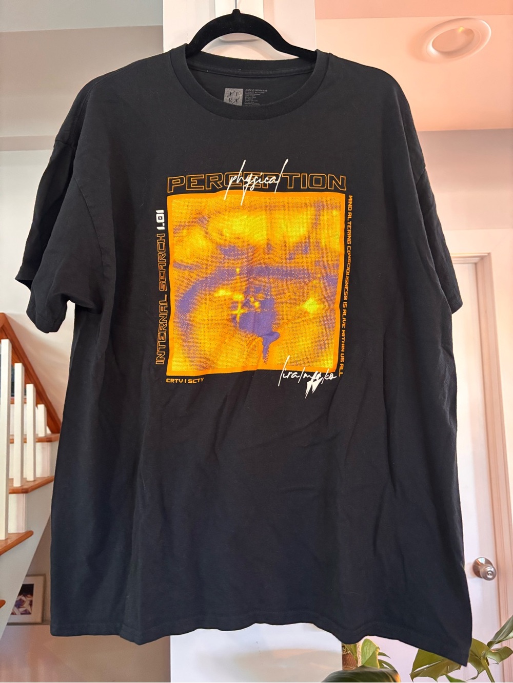 Men’s Black Graphic T-Shirt - Size XL